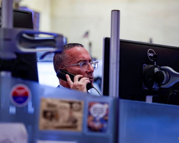 Global yields fall after US Treasury boosts debt buybacks