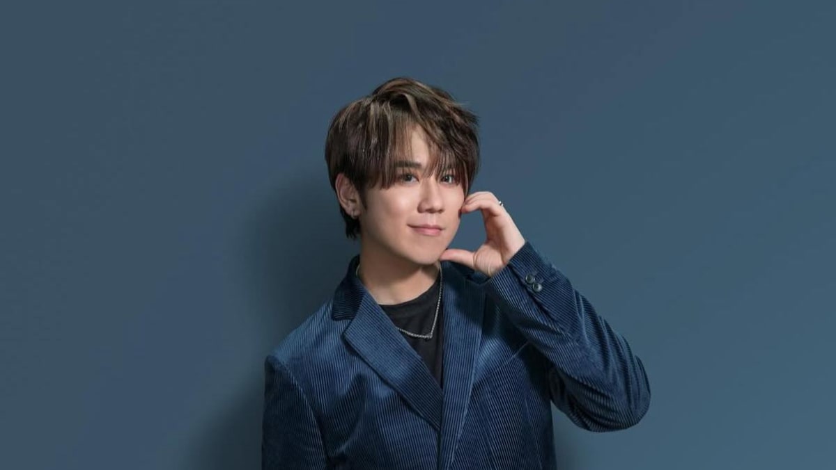 Hong Kong boy band Mirror member Keung To rescued after falling into the sea