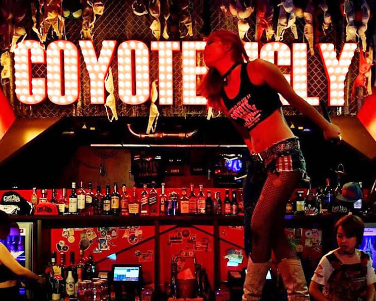 US bar-restaurant chain Coyote Ugly Saloon, with female bar staff and dancers, to make S’pore debut in January
