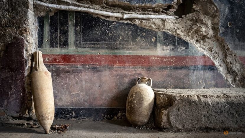 Ancient Pompeii excavation uncovers lavish private bath complex