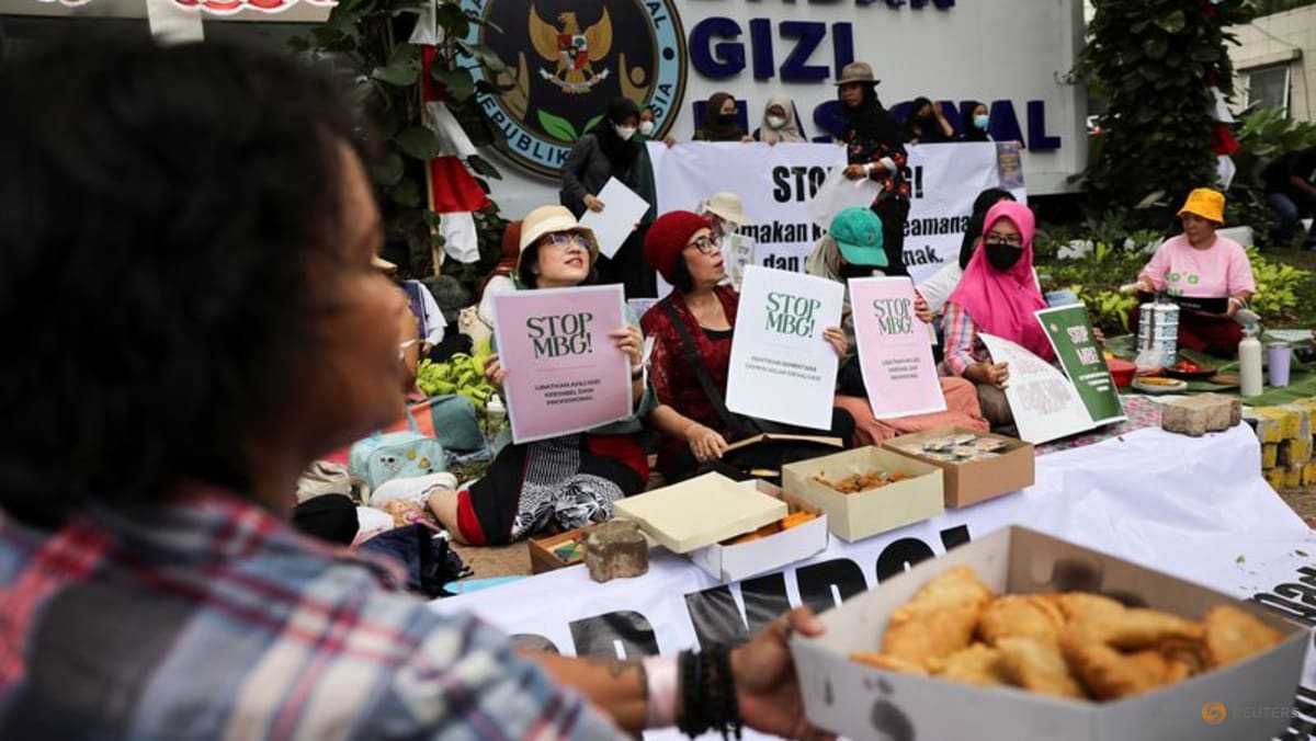Indonesia investigates more free meal poisoning cases after 700 students fall ill: Official