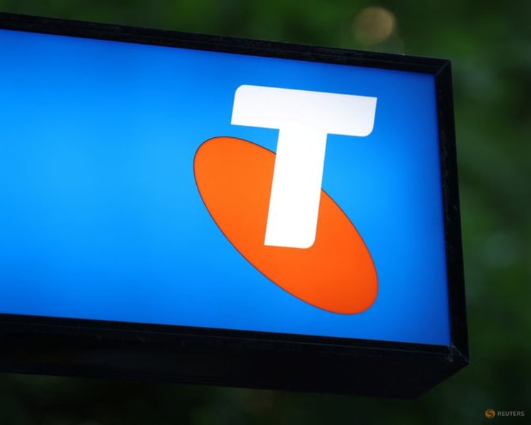 Telstra outage disrupts Australian train services, taxi payments