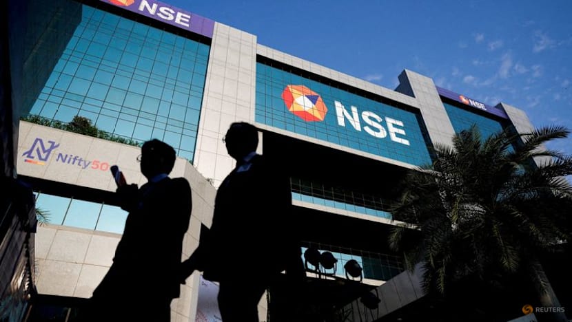 Indian IT stocks slide on US visa crackdown