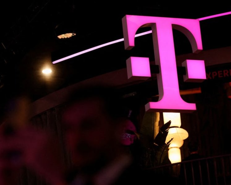 T-Mobile lifts annual forecast for account additions after upbeat quarterly results