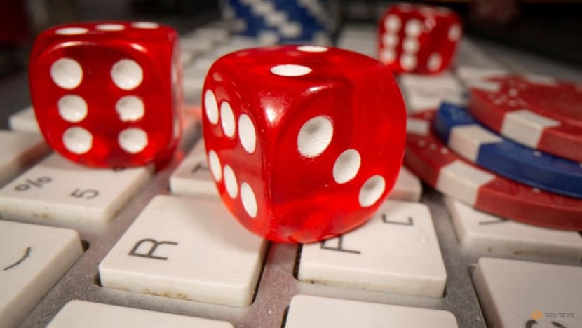 Handcuffed and burnt to death: Indonesian cop’s alleged killing of punter-husband sparks online gambling concerns Handcuffed and burnt to death: Indonesian cop’s alleged killing of punter-husband sparks online gambling concerns