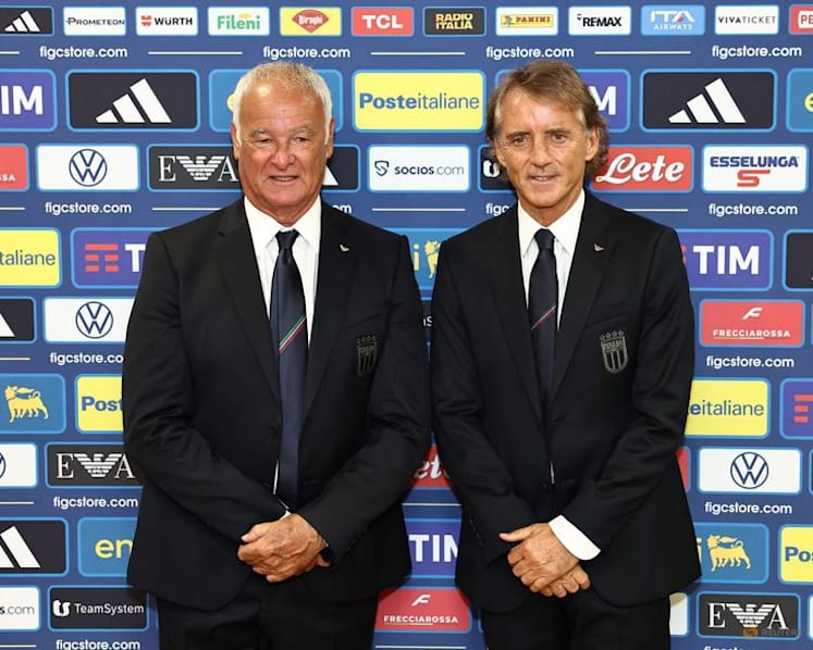 New coach Mancini wants to make Italy great again