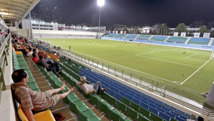 COVID-19: Semua stadium ditutup kerana orang ramai masih bersenam berkumpulan, kata Lawrence Wong COVID-19: Semua stadium ditutup kerana orang ramai masih bersenam berkumpulan, kata Lawrence Wong