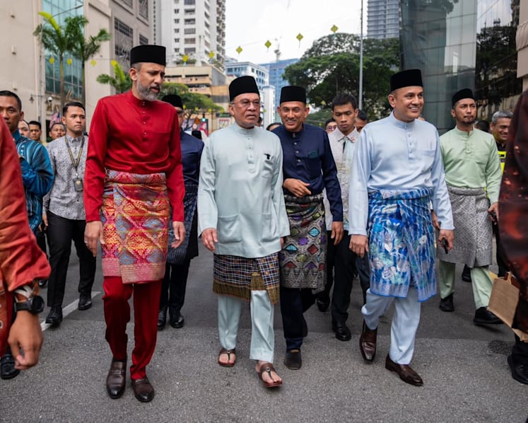 Malaysia PM Anwar hails building of Madani Mosque as ‘victory’ amid spat over Hindu temple relocation
