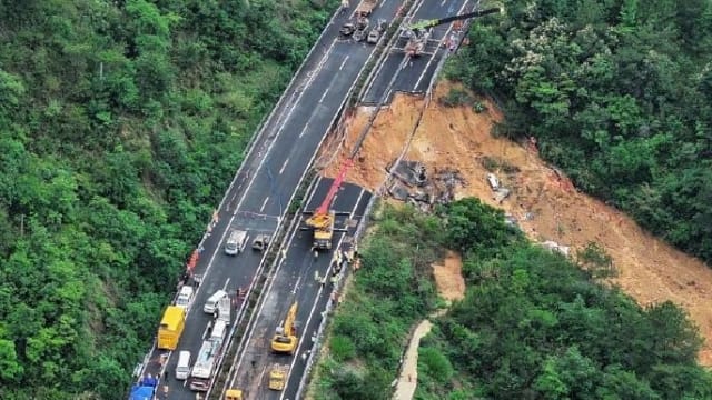 梅大高速路面塌方事故 死亡人数攀升至24人