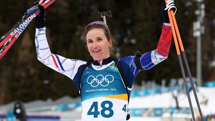 Biathlon-Simon shushes media critic after another golden win