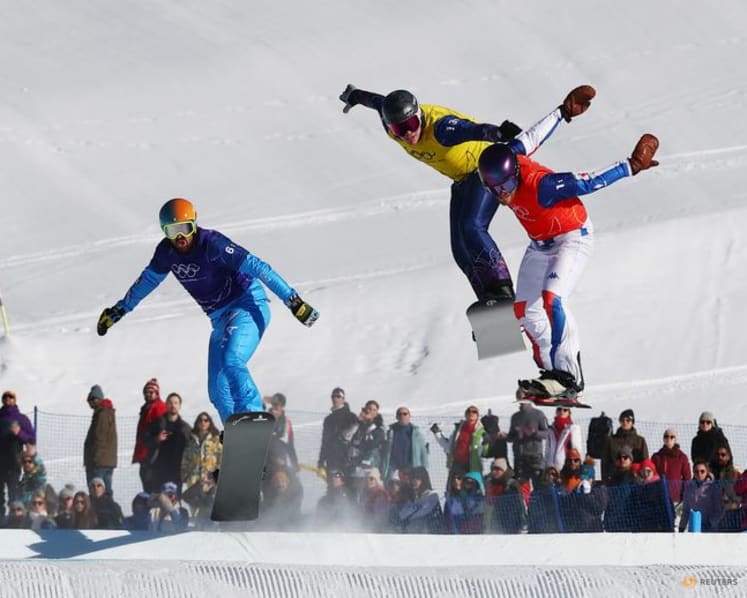 Snowboard-Britain wins mixed team cross gold