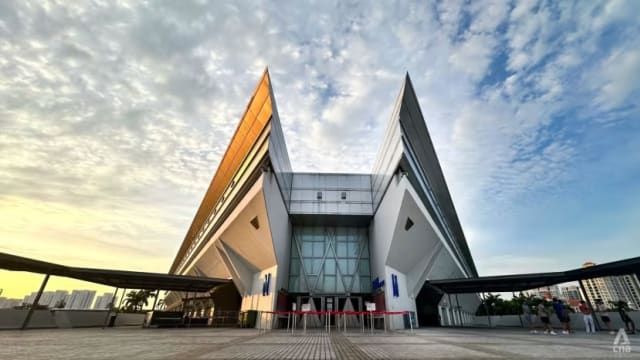 听力练习：政府将建设新室内场馆