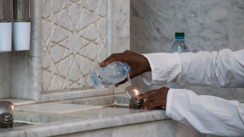 Pulang haji, jamaah dilarang bawa air zamzam dalam koper