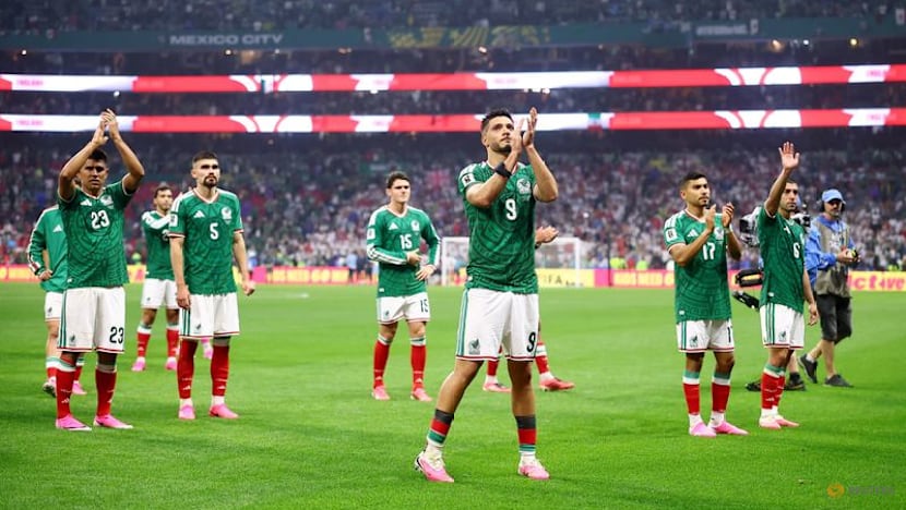 Ten-man England beat battling Mexico 3-2 in last-16 thriller