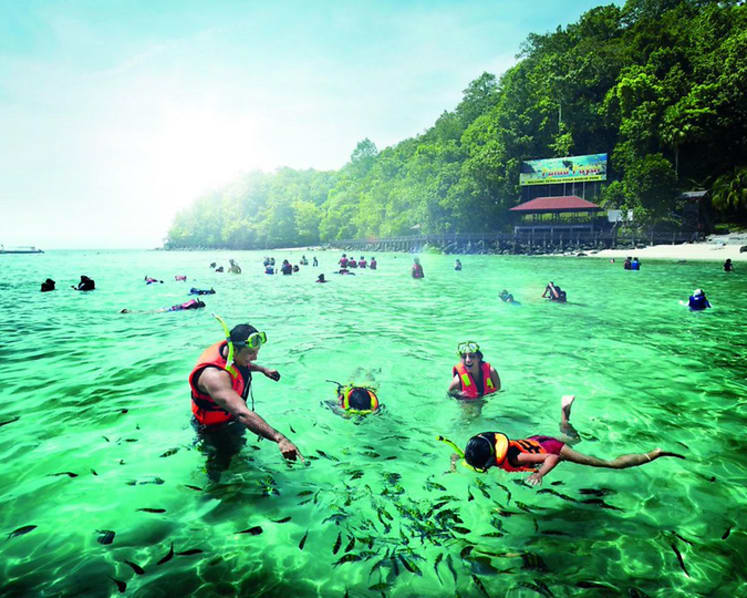 Malaysia hopes to fully reopen to international tourists by early December: Tourism minister