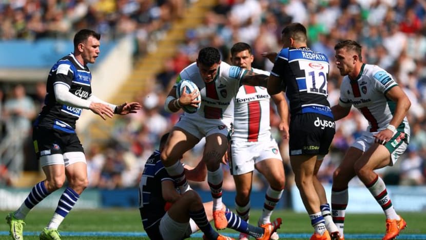 Bath survive Leicester scare to end long wait for English title Bath survive Leicester scare to end long wait for English title
