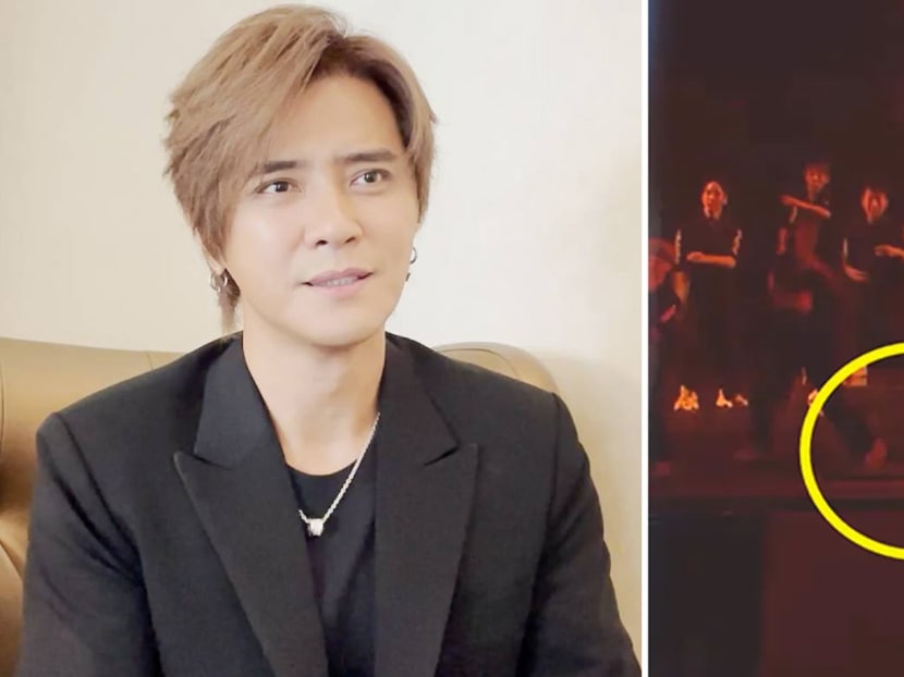Show Luo Falls Off Stage Just Seconds After Starting Kaohsiung Concert