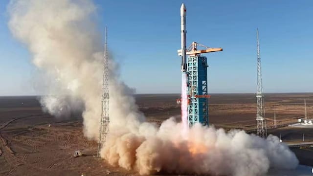 中国首次实现火箭陆地回收