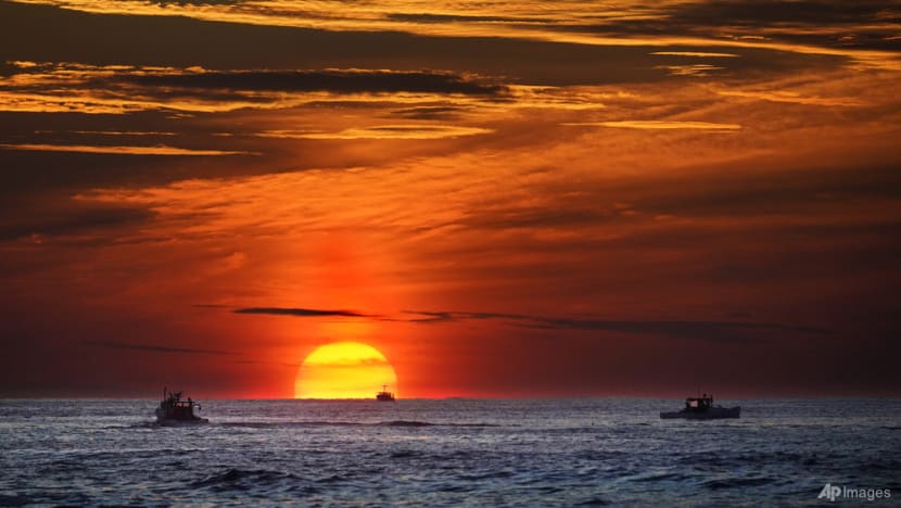 Ocean currents vital for distributing heat could collapse by midcentury, study says Ocean currents vital for distributing heat could collapse by midcentury, study says