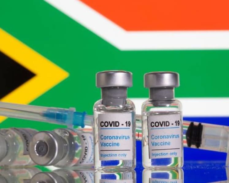 South Africa reopens its land borders as COVID-19 cases decline