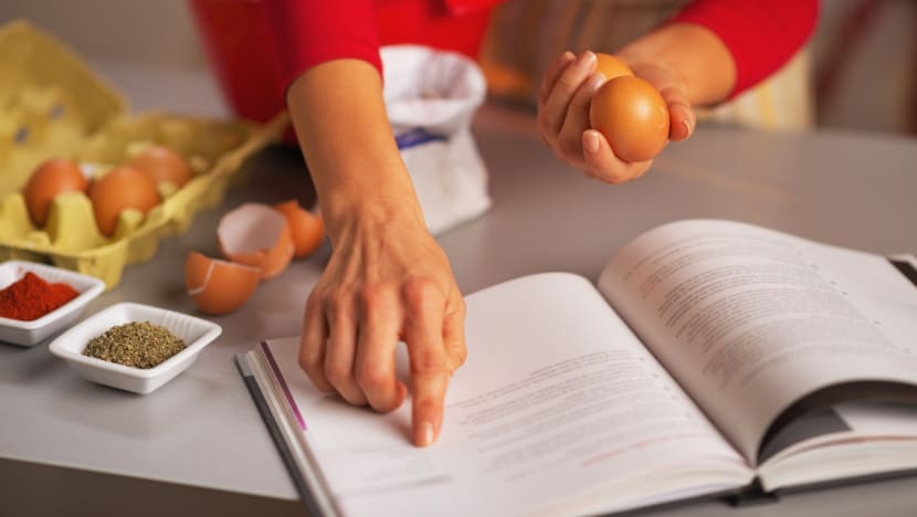 Commentary: In an era of cooking videos, will cookbooks die out? Commentary: In an era of cooking videos, will cookbooks die out?