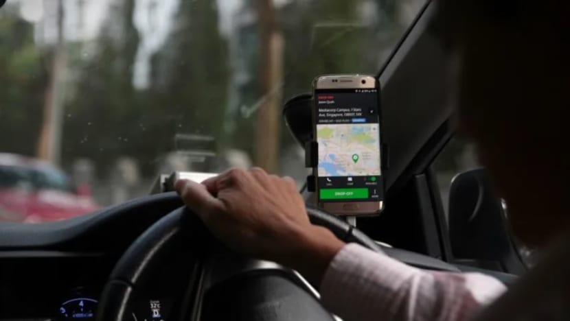 Pemandu Grab didenda beroperasi sebagai teksi, ambil penumpang dari tepi jalan