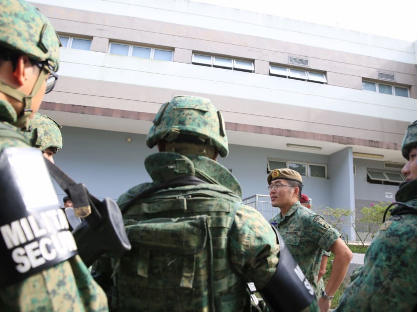 Chief of Army Melvyn Ong speaking with SAF soldiers during a visit to the Murai camp on June 29, 2016. Photo: Koh Mui Fong/TODAY Chief of Army Melvyn Ong speaking with SAF soldiers during a visit to the Murai camp on June 29, 2016. Photo: Koh Mui Fong/TODAY