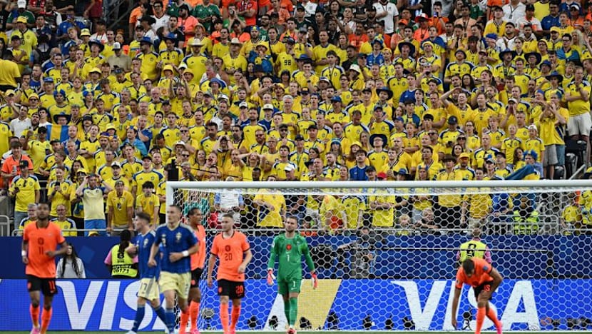 Swedes suffer midsummer hangover in Dutch World Cup drubbing