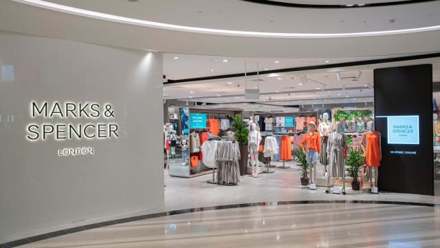 #sgdeals Marks & Spencer星耀樟宜店关闭　指定服饰家居品半价、红酒$10清货！