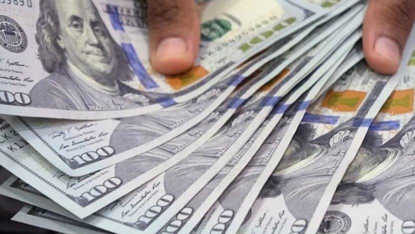 Ringgit M'sia susut ke paras terendah baru dalam 24 tahun berbanding dolar AS