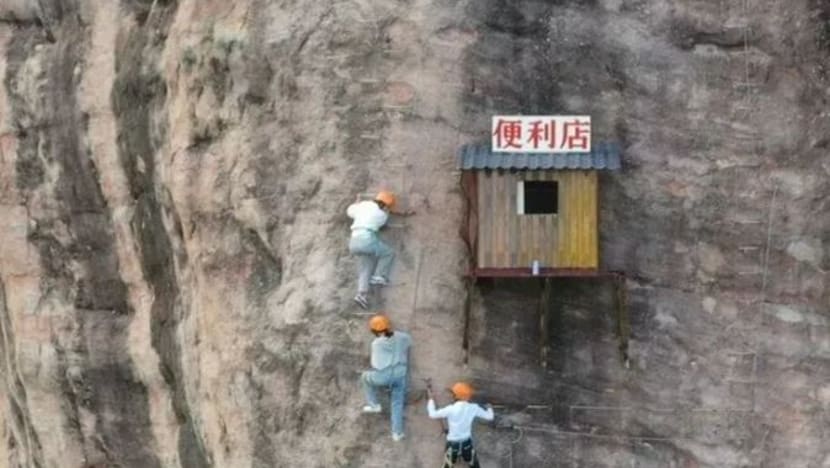 Pasar mini di China ini paling sukar dikunjungi di dunia