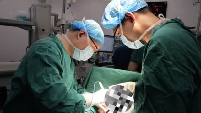 男婴胸腔内有寄生胎 中国医生成功分离罕见胎中胎