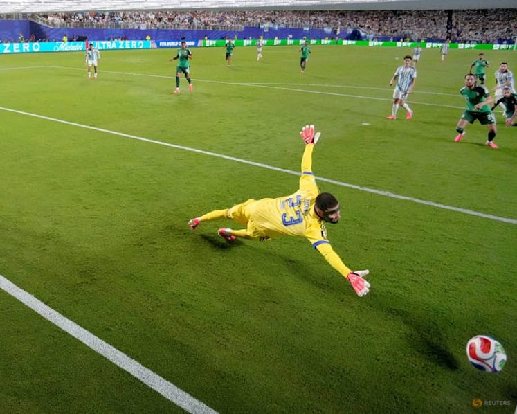 Messi's inexplicable feats no longer a surprise, says coach Scaloni