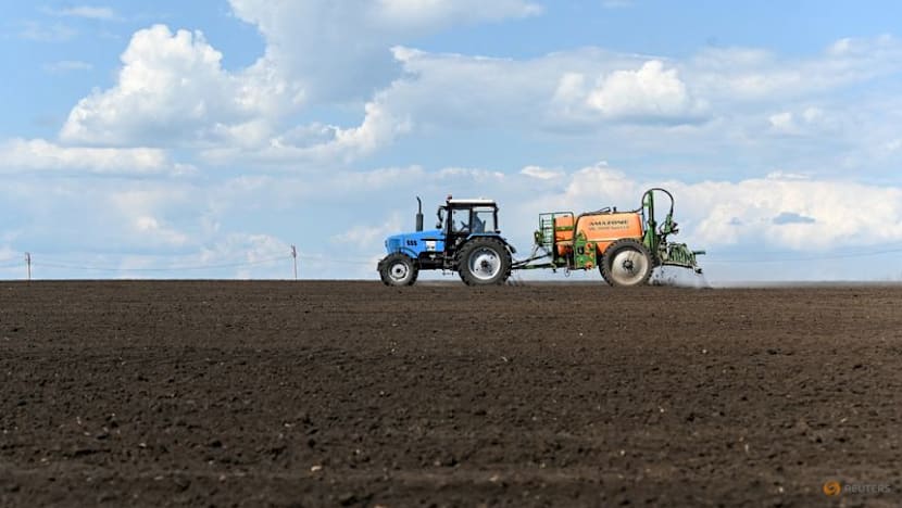 Russian farmers complain of mobile internet shutdowns amid spring planting 