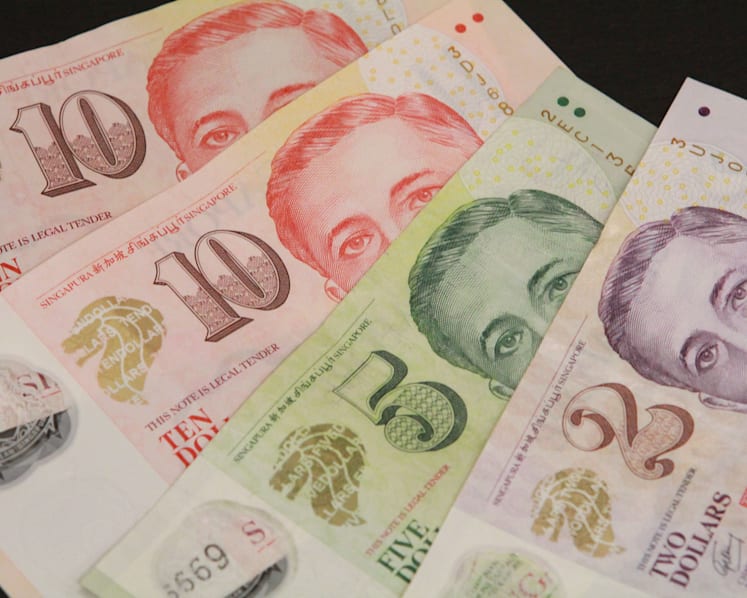 Former finance executive jailed for forging almost S$100,000 in company cheques to get 'easy money'
