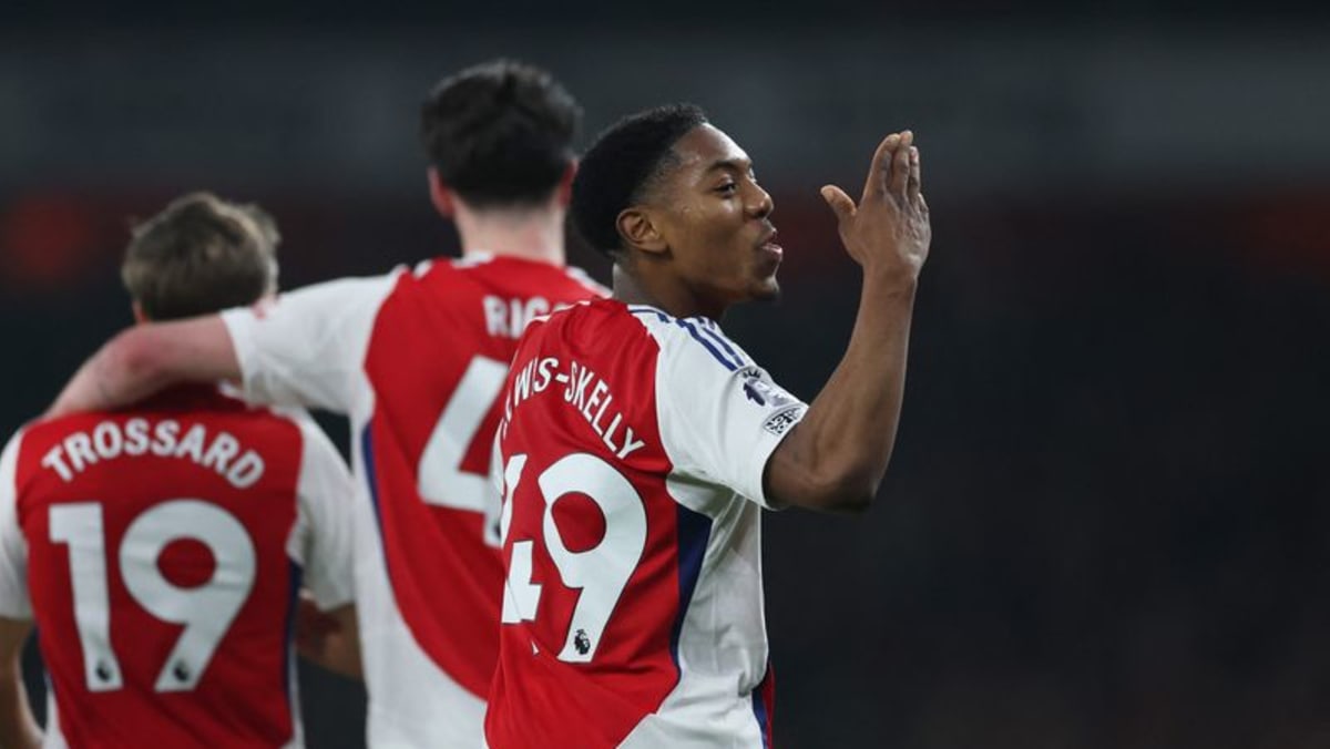 Fearless Arsenal teen Lewis-Skelly shines on derby debut against Spurs