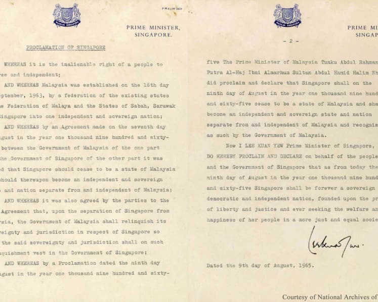 Singapore listens to Mr Lee Kuan Yew’s reading of the Proclamation of Independence on National Day