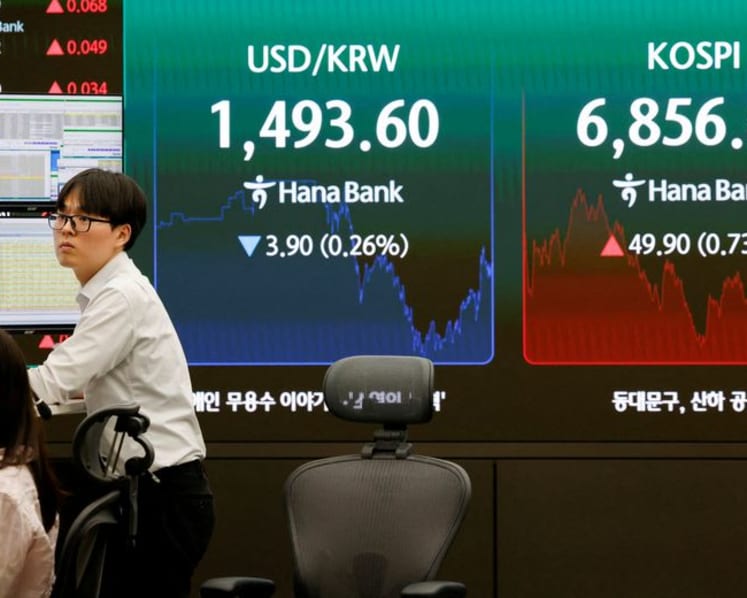 South Korea conducts rare forex intervention alongside Japan, source says