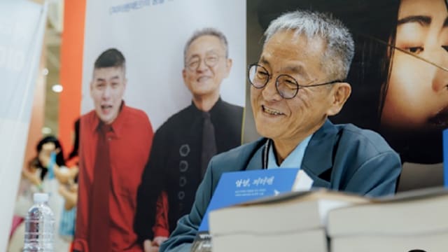 医生称仅剩半年命 “彼得潘爸爸”走遍韩国为自闭儿找安身之所