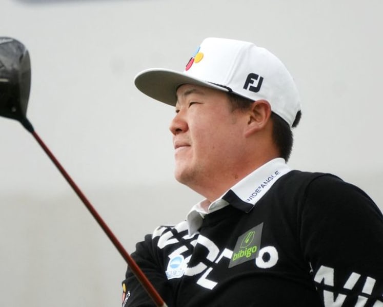 Debutant Suber leads Open with stunning 65, solid start for holder Scheffler