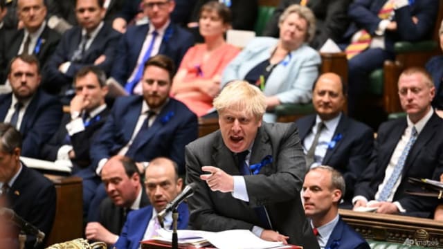 约翰逊领导下英国保守党 两议会补选中落败