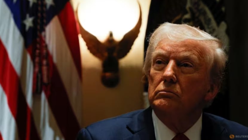 Trump sahkan tarif ke atas import dari China, Mexico & Kanada berkuat kuasa pada 4 Mac Trump sahkan tarif ke atas import dari China, Mexico & Kanada berkuat kuasa pada 4 Mac