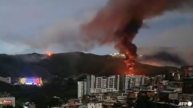 美军突袭行动 死亡人数增至56人