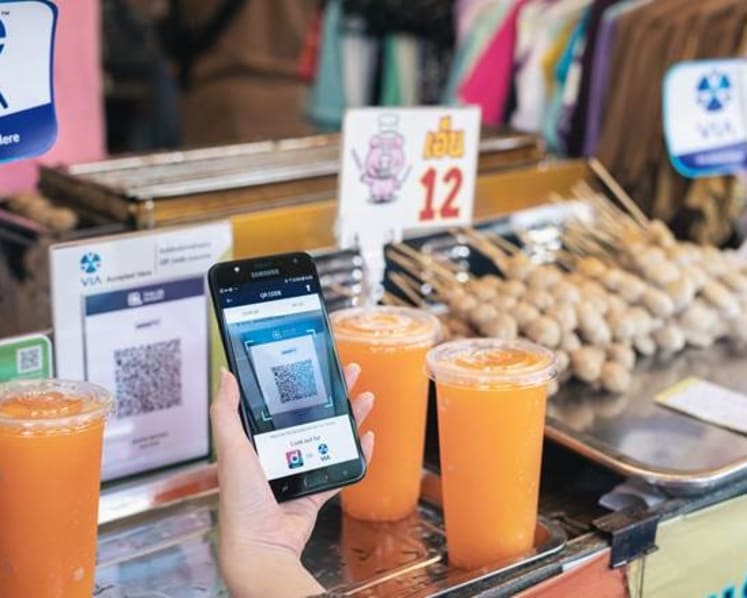 Shop and dine in Thailand with just your mobile phone? It’s now possible with Singtel Dash