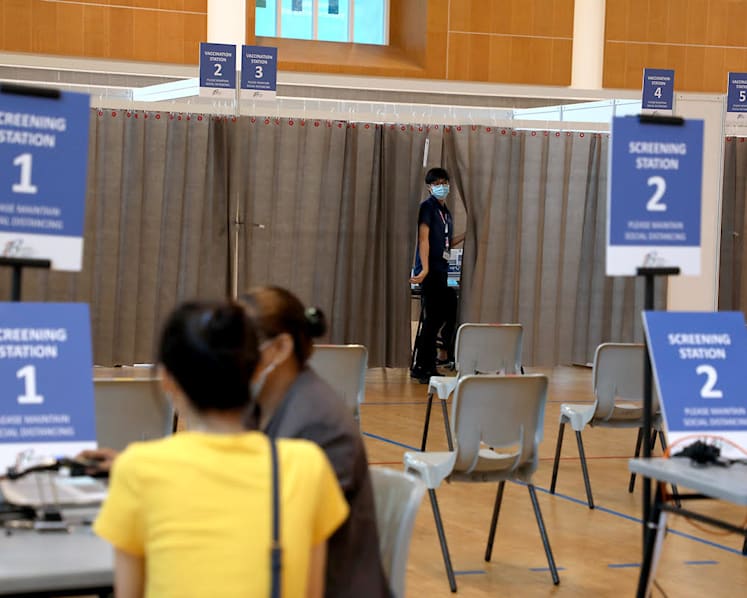 Around 132,000 people aged 18 and above remain unvaccinated, 300 medically ineligible: Ong Ye Kung