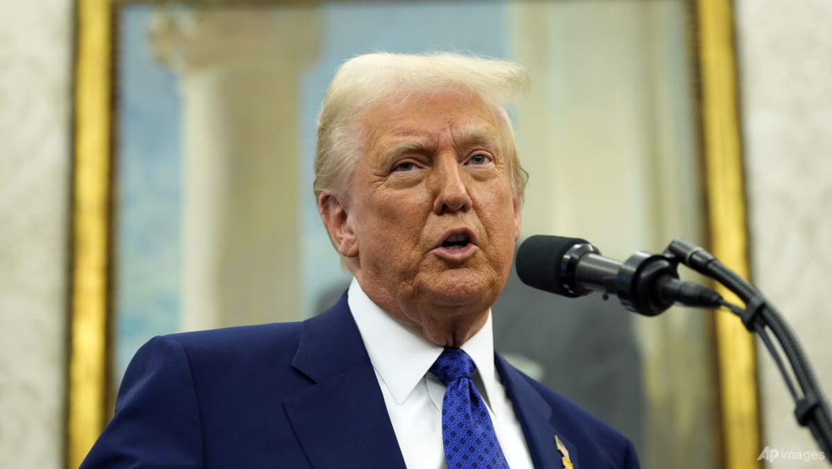 Trump sagt, Putin und Zelenskyy wollen Frieden; Telefongespräche leiten ...