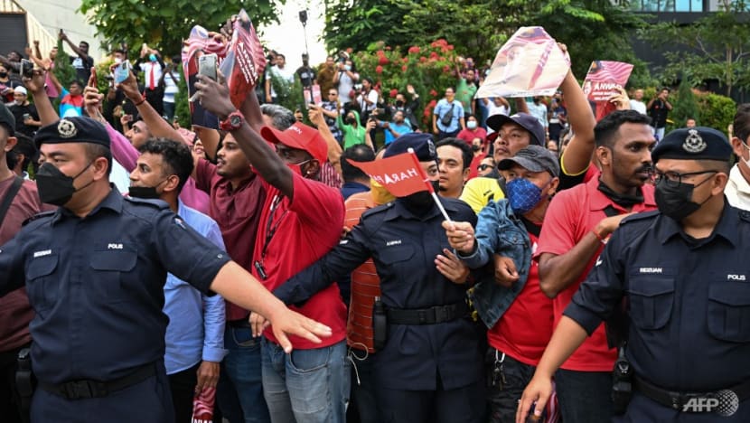 Voters left feeling ‘powerless’ in ongoing political gridlock following Malaysia GE15 results: Experts Voters left feeling ‘powerless’ in ongoing political gridlock following Malaysia GE15 results: Experts