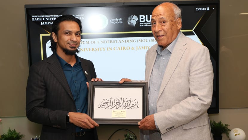 Jamiyah SG meterai MoU dengan Universiti Badr Kaherah untuk tawarkan program pendidikan bahasa Arab Jamiyah SG meterai MoU dengan Universiti Badr Kaherah untuk tawarkan program pendidikan bahasa Arab