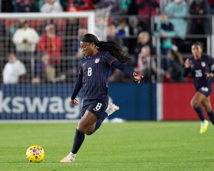 Spirit seek redemption as Gotham chase history in NWSL championship showdown