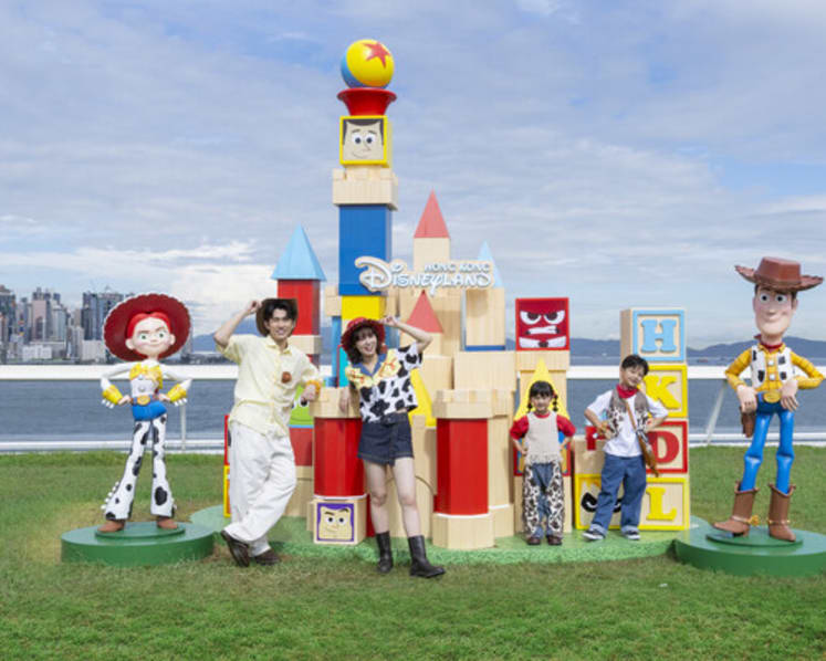 Hong Kong Unveils Large-Scale Toy Story 5-Themed Carnival "FOREVER TOYS @ Harbour City"